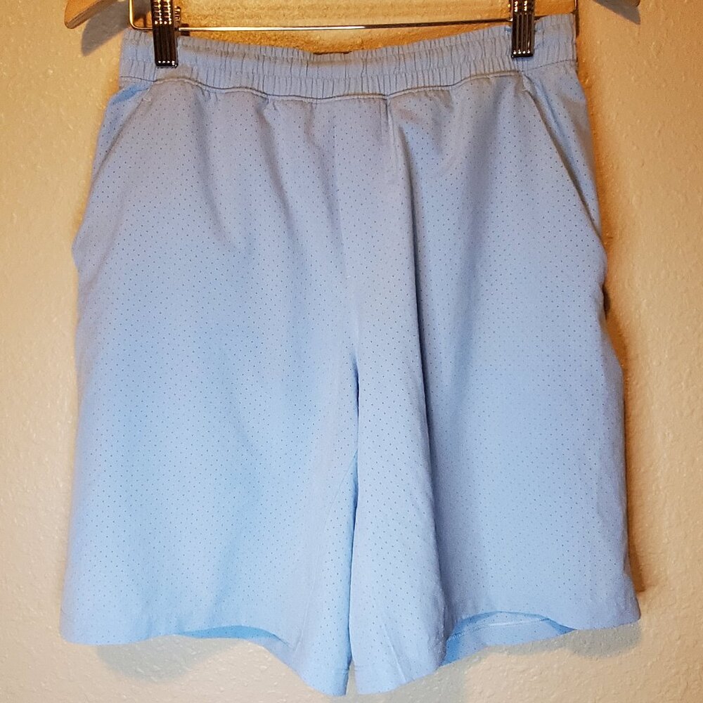 Luluemon Mens Baby blue Shorts, Size M